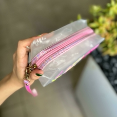 Porta cosmeticos lets kiss / color: rosa - comprar online