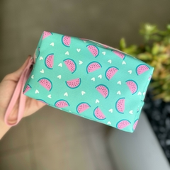 Porta cosmeticos sandia fondo verde