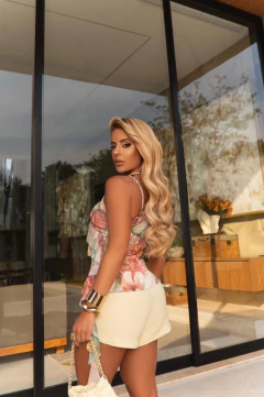 Short Lorena na internet