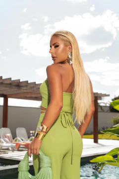 Macacão Luane na internet