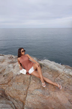 Short Aline na internet