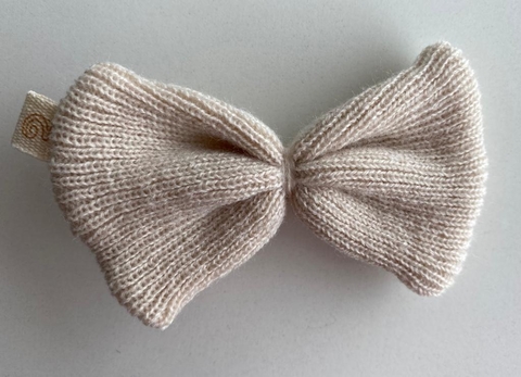 Laço de Tricô Bege