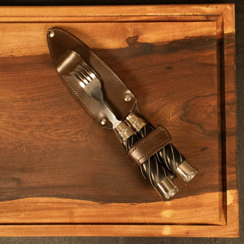 Madera Negra Galloneada