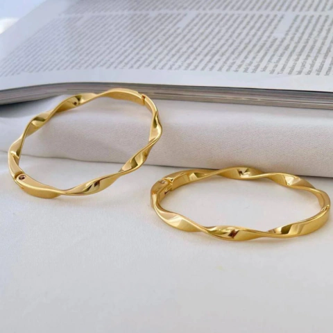 Bracelete Torcido - comprar online