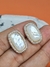 Brinco em madrepérola natural e zircônias cravejadas - comprar online