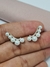 Brinco ear cuff com pérolas shell e micro zircônias