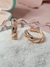 Argola faixas cravejadas - Santa Clara Semijoias - Elegância e sofisticação em cada detalhe