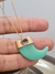 Colar longo com pingente dente de sabre turquesa e pedra ametista - comprar online