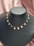 Colar choker com medalhinhas