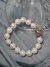 Pulseira com pérolas shell e fecho imã