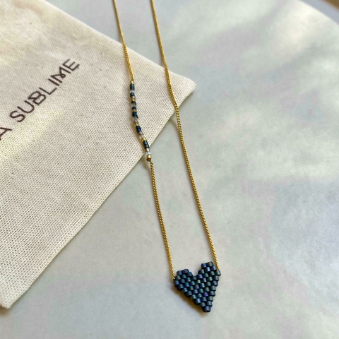 Colar MKY Heartsy Azul Marinho Fosco | Maria Sublime - comprar online