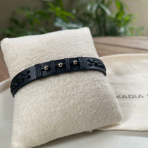 Pulseira Masculina Couro Preto Bolinha Prateada | Maria Sublime - comprar online