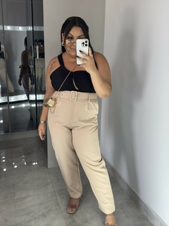 Calça Alfaiataria Amanda Nude - Jacqueromodas Plus Size - As Melhores Peças no Plus Size