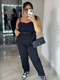 Calça Alfaiataria Amanda Preta - Jacqueromodas Plus Size - As Melhores Peças no Plus Size