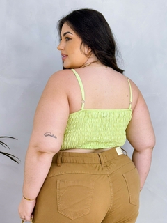 Cropped flor Fabi - Jacqueromodas Plus Size - As Melhores Peças no Plus Size