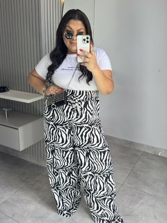 Pantalona Zebra - Jacqueromodas Plus Size - As Melhores Peças no Plus Size