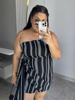 Vestido macaquinho Listrado Maite - Jacqueromodas Plus Size - As Melhores Peças no Plus Size