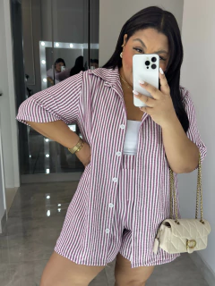 Conjunto listrado shorts Anne na internet