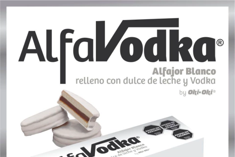Alfajor blanco relleno con dulce de leche y vodka