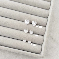 Brinco Zircônia - Coração na internet