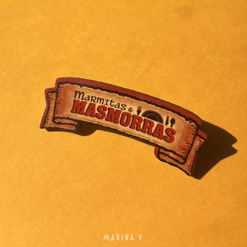 Pin Madeira - Marmitas & Masmorras - Dungeon Meshi