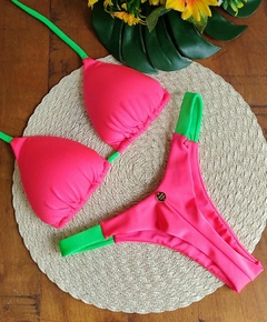 Biquini microfio rosa chicle com verde