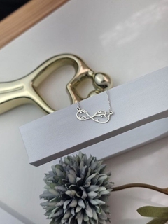 Colar Infinito Florido - comprar online