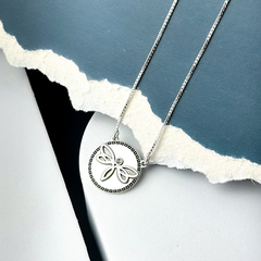 Colar Medalha Libélula com Pedra Prata 925