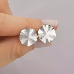 BRINCO FOLHA MARTELADO OCTOGONAL PRATA 925 na internet