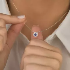 COLAR CÍRCULO CRAVEJADO PONTO DE LUZ AZUL DE PRATA - comprar online