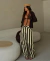Calça sarja listrada Laura