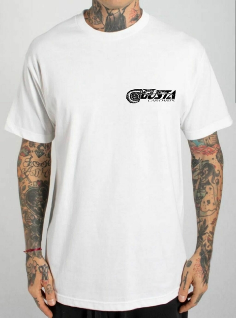 camiseta Gusta white modelo 2