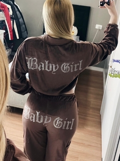 Conjunto marrom baby