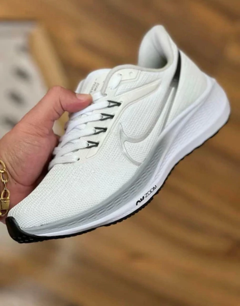 NIKE ZOOM LP BRANCO