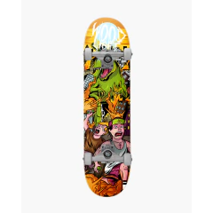 Skate iniciante completo com ilustração de dinossauro em meio a prédios em chamas, com pessoas assustadas desenhadas no shape Woodlight
