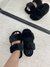 Chinelo Fluffy com Elástico na internet