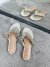 Chinelo Camila Ouro