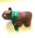 Filhote de capivara de pelúcia Lembrança de Curitiba - PR com cachecol verde. 18 cm. Modelo novo!