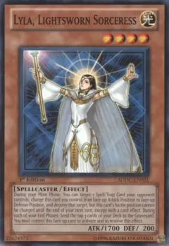 Lyla, Lightsworn Sorceress - SDDC - Common