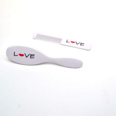JOGO DE PENTE E ESCOVA - LOVE na internet