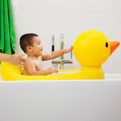 BANHEIRA INFLÁVEL PATO - MUNCHKIN - BabyBee Store