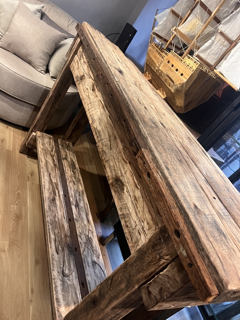 Mesa Arrime Consola BORGOÑA