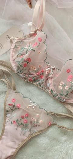 Conjunto Elise na internet