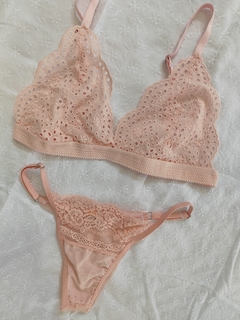 Conjunto rosa em laise - comprar online