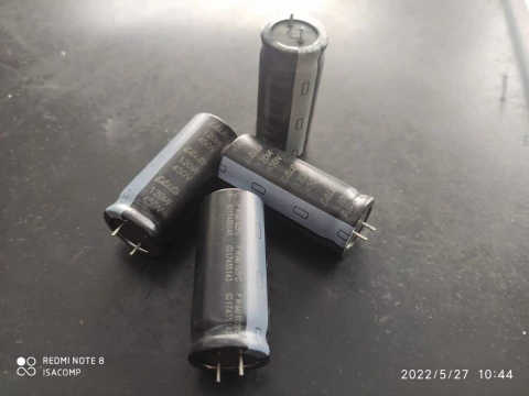 Capacitor Eletrolítico 120uf/450v 105° 18x40mm Elite