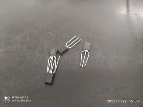 Transistor 2sa1273 Pnp 2amp 30v