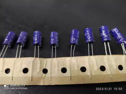 Capacitor Eletrolitico 100uf/25v 105° 6,3x11mm Yageo