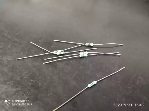 Resistor 15r 1/2w 5%