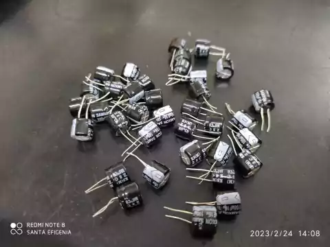 Capacitor Eletrolitico 100uf/16v 105° 8x7mm Pre Samxon