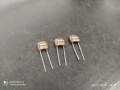 Capacitor Mica Prata 680pf/250v 1% Icl